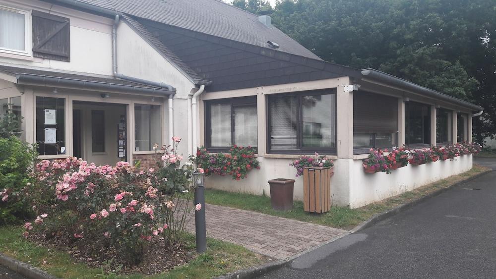 Kyriad Rennes Nord Hotel Экстерьер фото